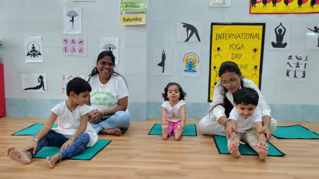 international-yoga-day-kids-beautiful-minds-03